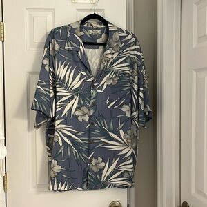 🌟🌟 Tommy Bahama 100% Silk Shirt